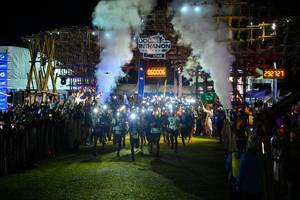 BIB: 060006, 292121
                            <button type="button" onclick="openModal(19206578)" class="btn btn-primary btn-sm float-right btn-popup" data-toggle="modal" data-target=".modal-high-quality">
                        <i class="fas fa-shopping-cart"></i> Add to Cart
                    </button>
                                            <button type="button" onclick="isThisMe(19206578, true)" class="btn btn-success btn-sm float-right btn-popup btn-isme hidden" data-toggle="tooltip" data-placement="bottom" title="นี่คือรูปของคุณใช่ไหม คลิกที่นี่เพื่อเอาเข้าอัลบั้ม">
                        <i class="fas fa-plus"></i> Add to album
                    </button>
                    <button type="button" onclick="isThisMe(19206578, false)" class="btn btn-warning btn-sm float-right btn-popup btn-isnotme hidden">
                        <i class="fas fa-ban"></i> Remove from album
                    </button>